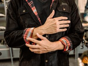 Camisa Royal Enfield Rayas Negro