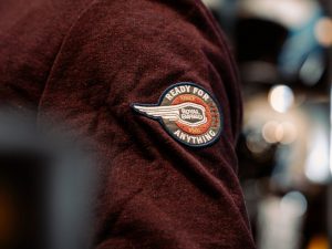 Suéter Royal Enfield Flying Flee Crew Negro