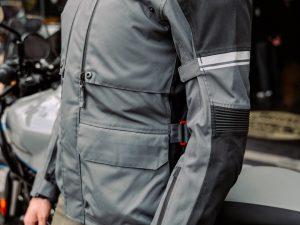 Chaqueta Royal Enfield Stormraid Riding Gris