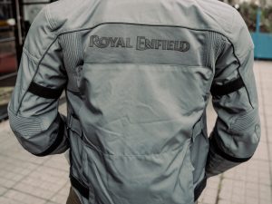 Chaquta RE Exploradora V3 Riding Gris