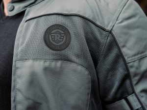 Chaquta RE Exploradora V3 Riding Gris