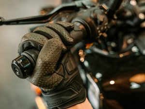 Guantes Royal Enfield Cuero Negro Verde