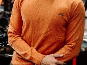 Suéter Royal Enfield Flatknit Crew Amarillo