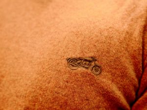 Suéter Royal Enfield Flatknit Crew Amarillo