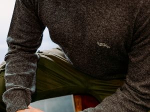 Sueter Royal Enfield Flatknit Crew Gris