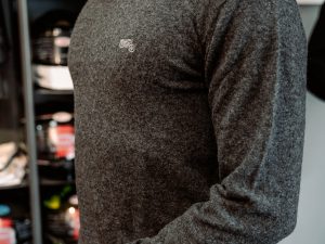 Sueter Royal Enfield Flatknit Crew Gris